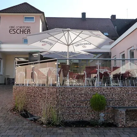 Apartment Ferienwohnung Cafe Escher